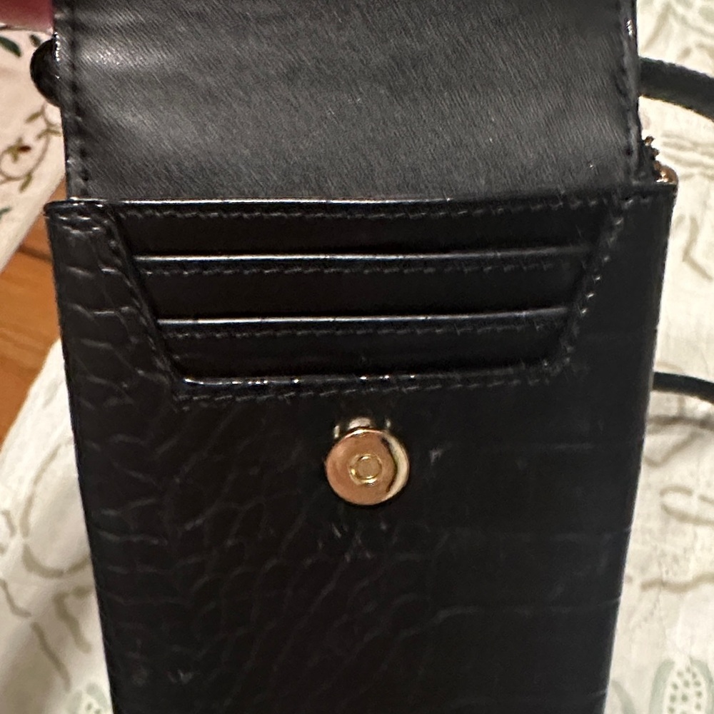 Small Black Croc-Embossed Crossbody Bag - Picture 6 of 6